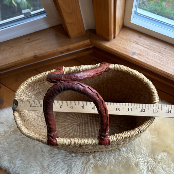 Vintage Woven Market Basket - Picture 6 of 6